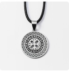 Защитный Агисхьяльм из серебра в Руническом круге