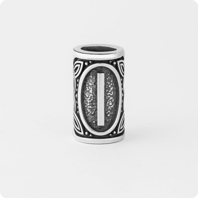 Шарм с руной Иса (Ис) из серебра