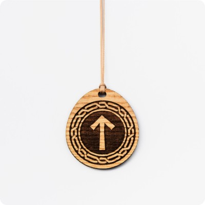 Руна Тейваз (Тюр) из дерева Ясеня (руна Войны)