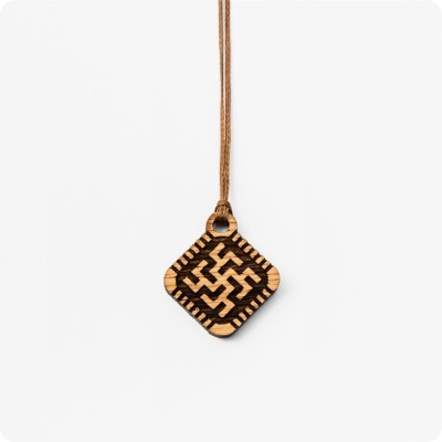 Детский оберег Новородник из дуба