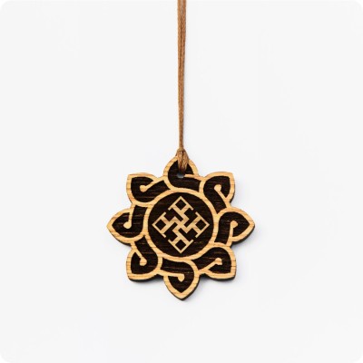 Оберег Духовная сила из Дуба в солнце