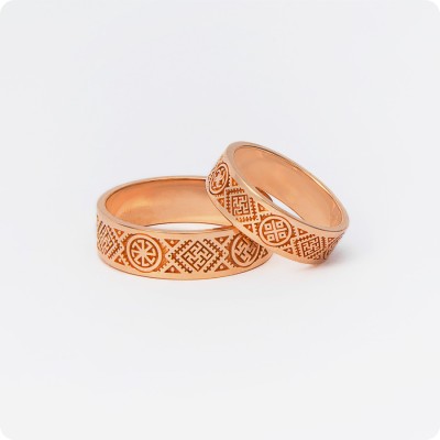 Обережное кольцо из золота со Славянскими символами