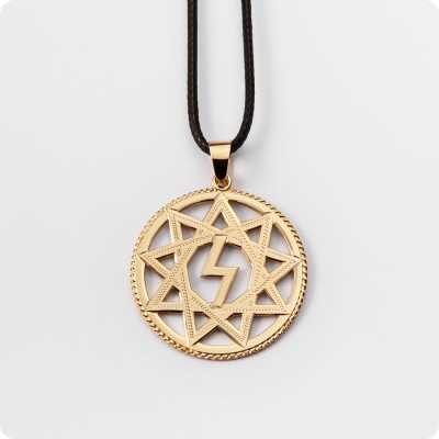 Оберег Перуница из золота в круге