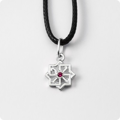 Оберег Молвинец из серебра с камнем