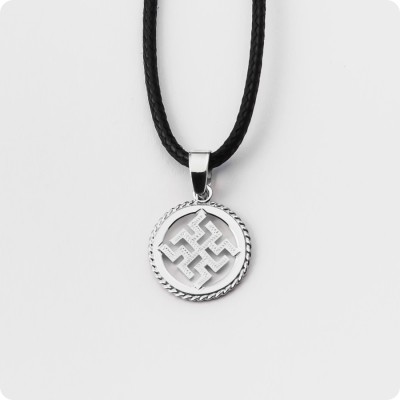 Оберег Зайчик из серебра в круге