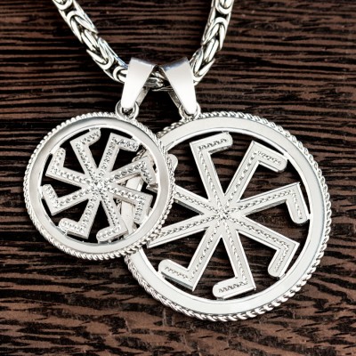 Оберег Ладинец из серебра в круге