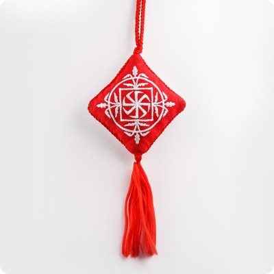 Вышивка оберег со славянским символом Коловрат