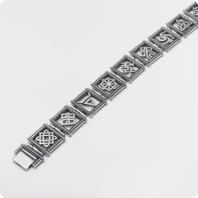 Браслет со славянскими оберегами