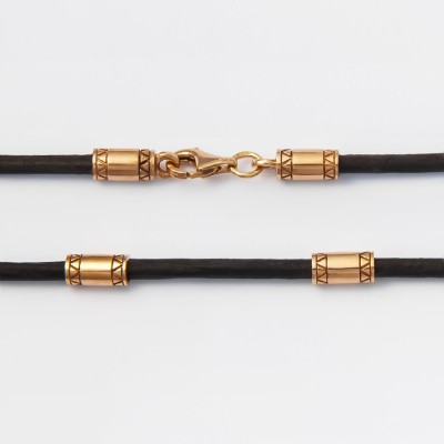 Кожаный шнур (пирамиды) с золотыми вставками